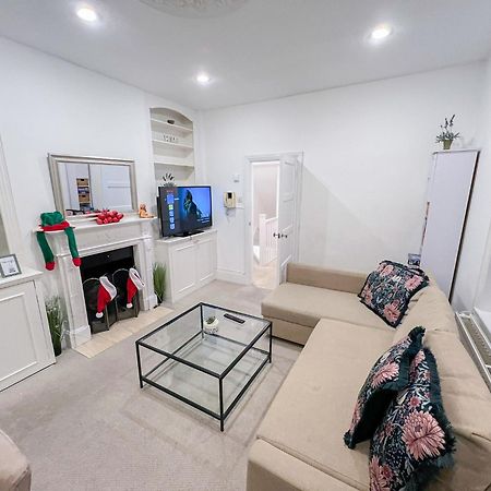 Lovely 3 Bedroom Maisonette With Private Roof Terrace In Hammersmith Londra Esterno foto
