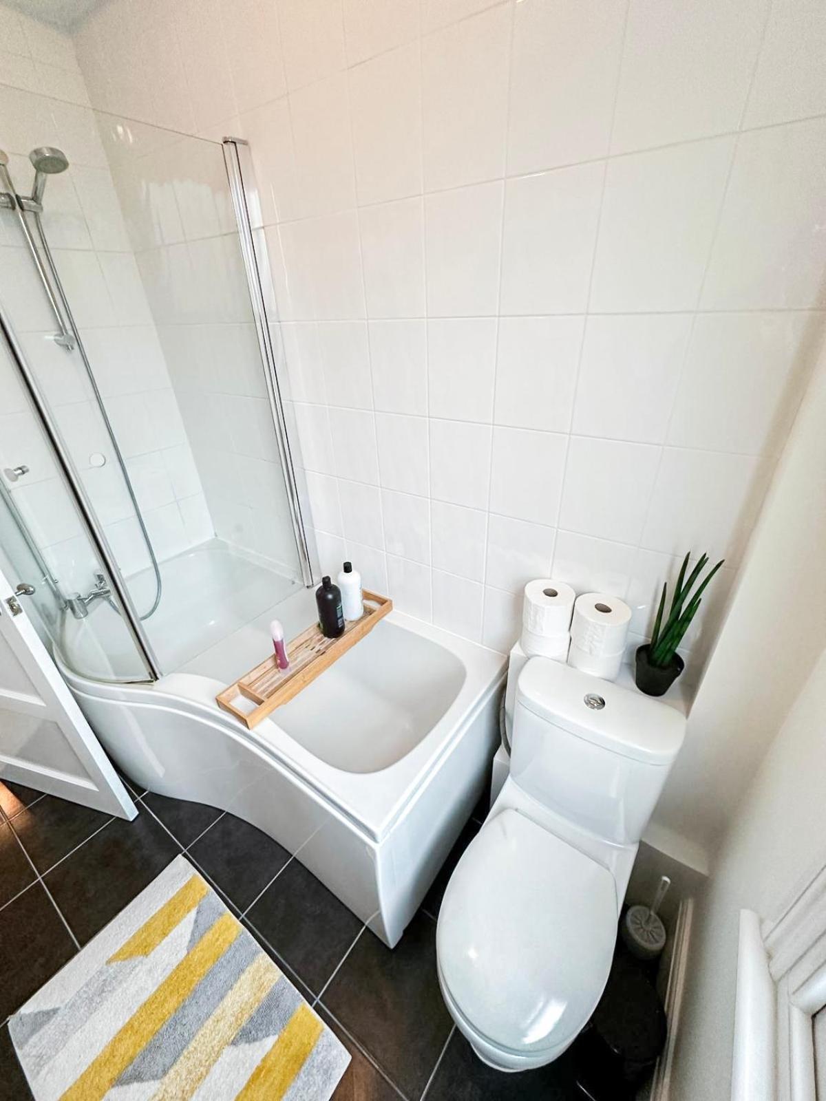 Lovely 3 Bedroom Maisonette With Private Roof Terrace In Hammersmith Londra Esterno foto