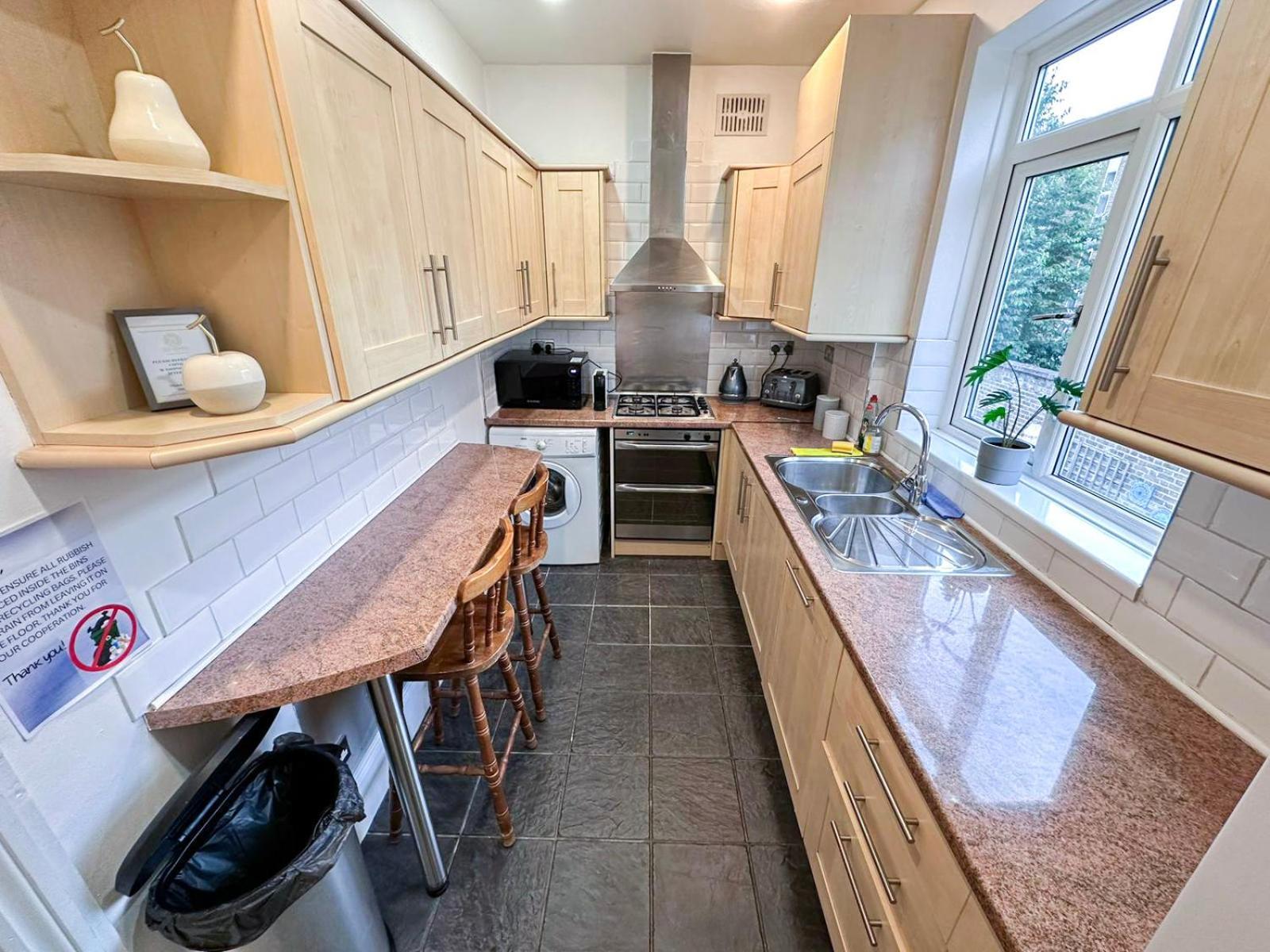 Lovely 3 Bedroom Maisonette With Private Roof Terrace In Hammersmith Londra Esterno foto
